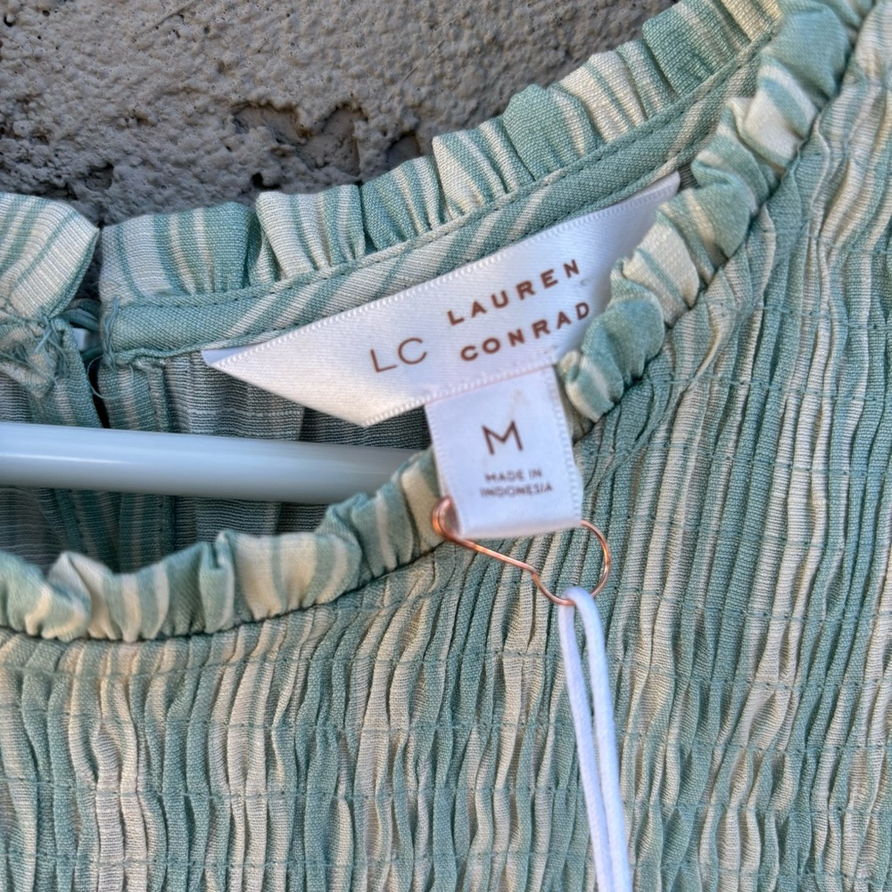 Women's LC Lauren Conrad Smock-Yoke Flutter Sleeve Swing Top - Picture 3 of 9